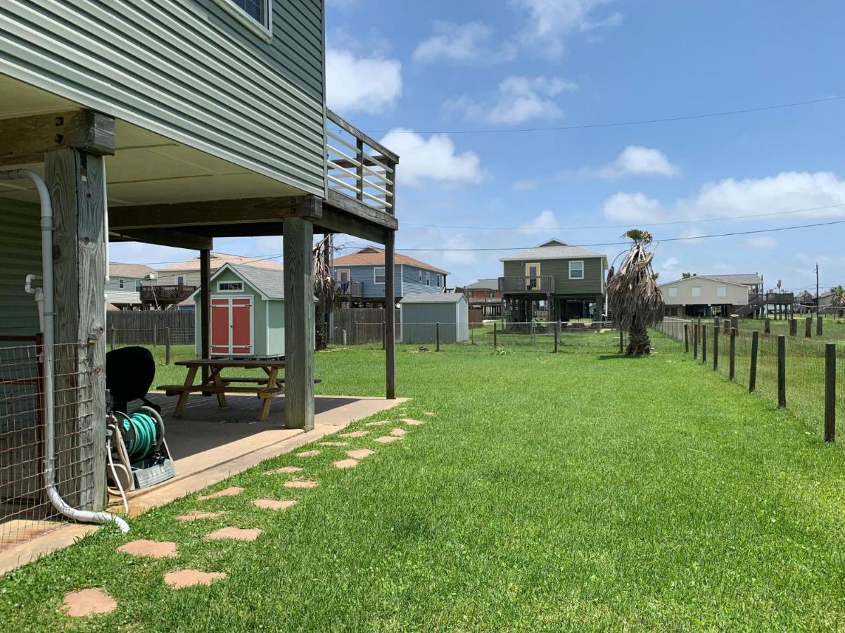 Casa De Las Olas - Huge Fenced Yard, Massive Outdoor Shower, Great Breezes From Deck! Villa Surfside Beach Exterior photo